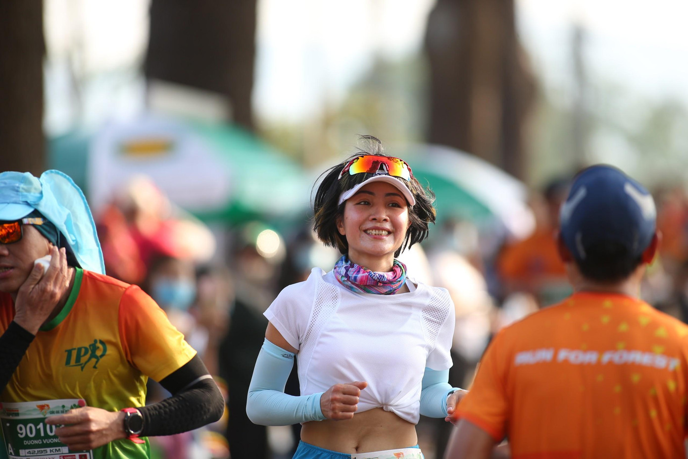 Tiền Phong Marathon 2021 quy tụ 4.500 VĐV, trong đó có 4.200 VĐV phong trào (44 VĐV nước ngoài) và 300 VĐV chuyên nghiệp tham gia tranh tài tại Pleiku, Gia Lai từ ngày 26 đến 28/3. Giải chạy do UBND tỉnh Gia Lai, báo Tiền Phong, Liên đoàn Điền kinh Việt Nam phối hợp tổ chức.