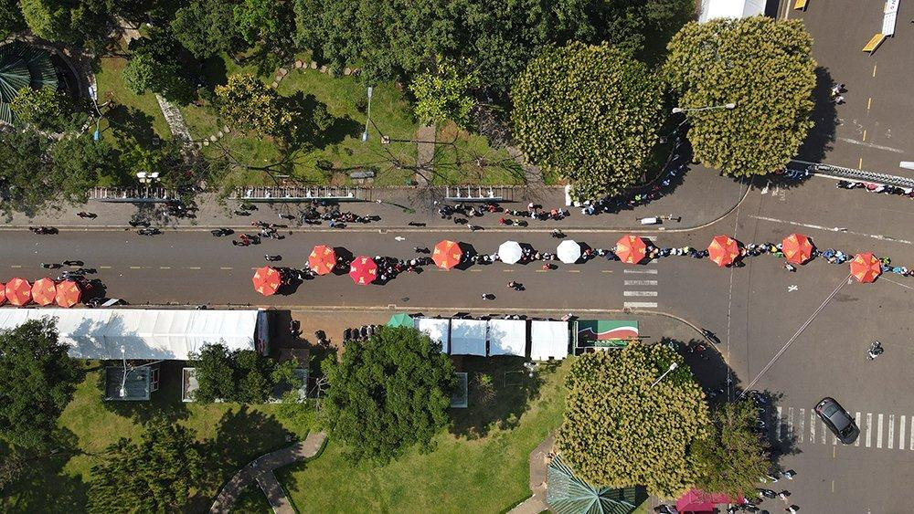 Với 4.500 VĐV tranh tài, giải chạy có truyền thống lâu đời nhất Việt Nam đã lập kỷ lục về số lượng VĐV tham dự.