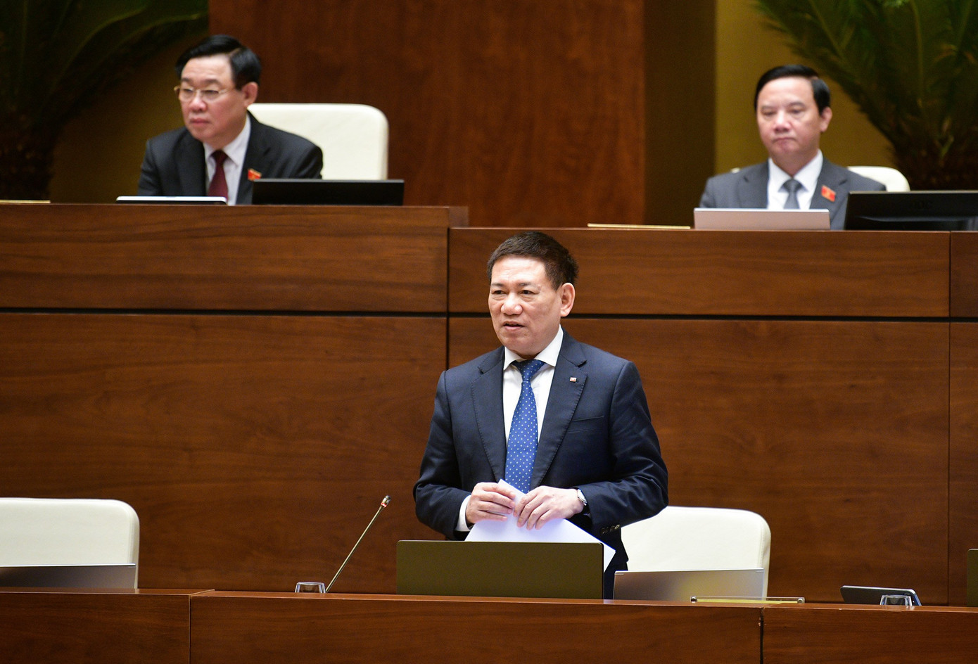 Bộ trưởng Bộ Tài chính Hồ Đức Phớc tại phiên chất vấn Bộ trưởng Bộ Tài chính Hồ Đức Phớc tại phiên chất vấn