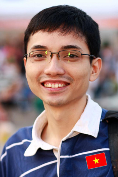 Lê Huy Sĩ là thủ khoa đầu vào 30 điểm năm 2005 của ĐH Ngoại thương, hiện là giảng viên marketing của trường này