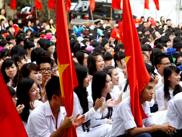 Nổi bật trong không khí ngày khai giảng vẫn là niềm phấn khởi. Nổi bật trong không khí ngày khai giảng vẫn là niềm phấn khởi