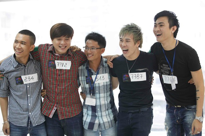 Bỏ qua những lo ngại đó, đạo diễn Nguyễn Quang Dũng và ê-kíp đã chia sẻ về việc nỗ lực hết mình để mang đến một phiên bản Việt hoá hấp dẫn và giàu giá trị nhân văn, một sân chơi nơi những con người bình thường, sống một cuộc sống hàng ngày bình thường lại có thể tự mình toả sáng và biến mình thành phi thường trong lòng khán giả. Bởi chính khán giả sẽ là ngưới nắm quyền tối cao quyết định người chiến thắng 