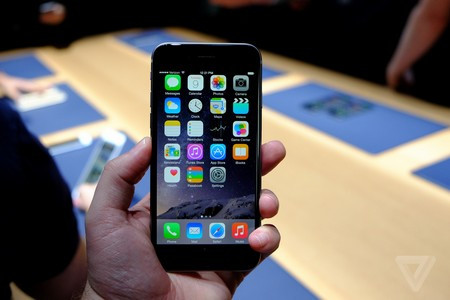 Ảnh thực tế iPhone màn hình 4,7 inch và 5,5 inch của Apple ảnh 1