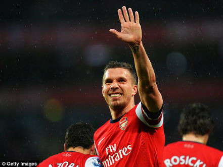 Podolski có trận đấu thành công khi lập cú đúp cho Arsenal