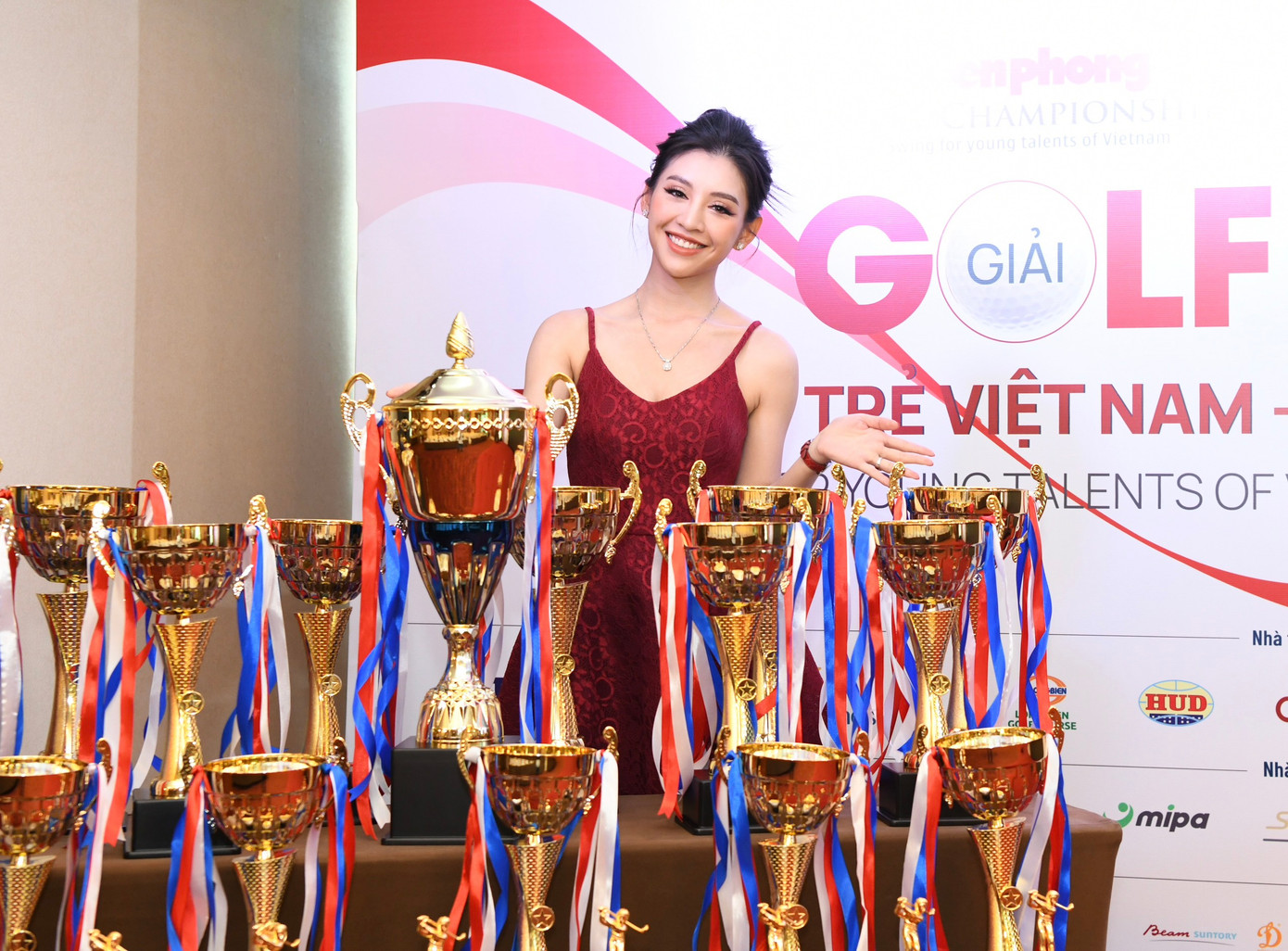 Gần đây, Lê Thanh Tú cũng đăng quang Hoa khôi Miss Golf Việt Nam 2022. Cô thường xuyên tham gia thi đấu tại các giải golf.