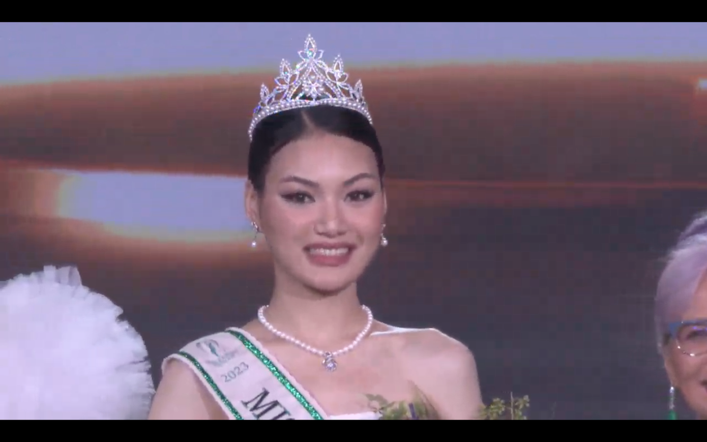 Các danh hiệu Miss Earth Vietnam 2023 Đỗ Thị Lan Anh, Miss Air Vietnam 2023 Nguyễn Thị Thu Trang, Miss Fire Vietnam 2023 Hoàng Thị Kim Chi, Miss Water Vietnam 2023 Hoàng Thị Yến Nhi.