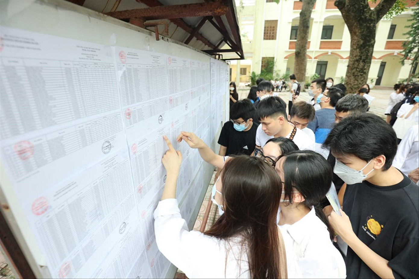 Thí sinh bắt đầu chiến lược đăng ký nguyện vọng. Ảnh: Như Ý Thí sinh bắt đầu chiến lược đăng ký nguyện vọng. Ảnh: Như Ý