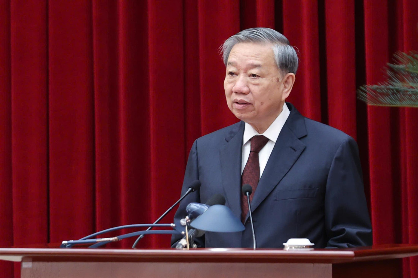 Tổng Bí thư Tô Lâm phát biểu tại Hội nghị lần thứ 11 Ban Chấp hành Trung ương Đảng. Ảnh: Nhật Bắc