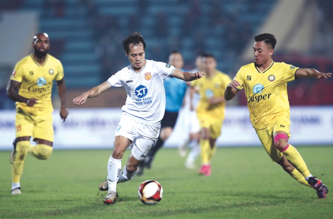 Nam Định và Thanh Hoá hứa hẹn sẽ là kỳ phùng địch thủ ở trận tranh Siêu cúp Quốc gia-cúp THACO 2024. Ảnh: Anh Tú Nam Định và Thanh Hoá hứa hẹn sẽ là kỳ phùng địch thủ ở trận tranh Siêu cúp Quốc gia-cúp THACO 2024. Ảnh: Anh Tú