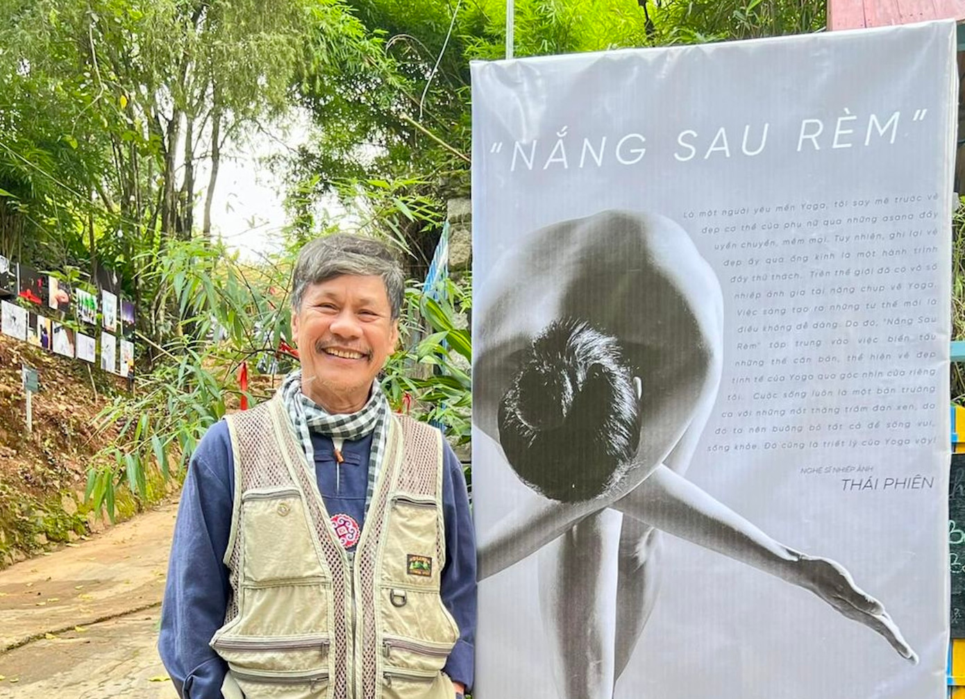 Thái Phiên bên triển lãm.