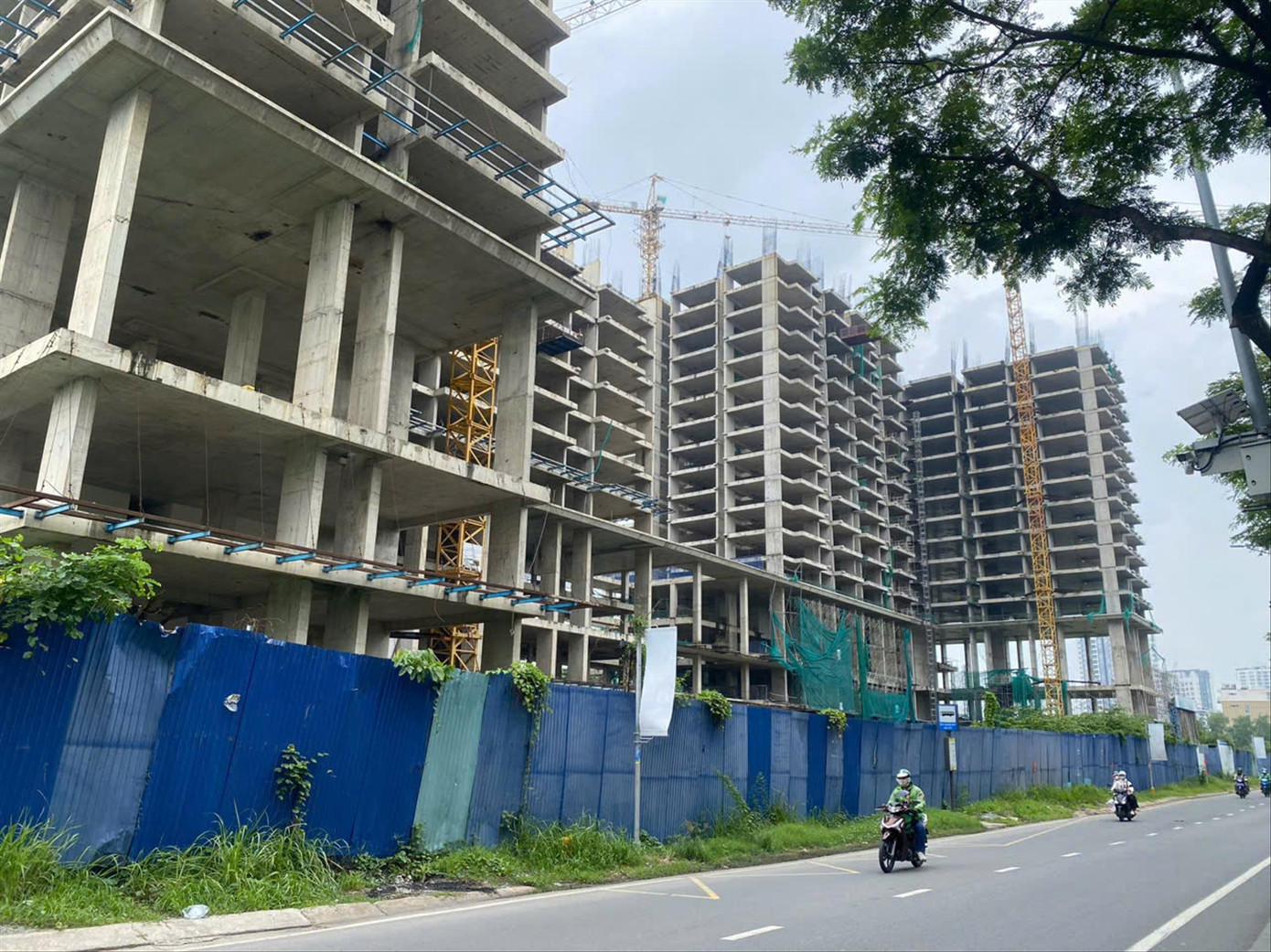 Theo chuyên gia Đinh Thế Hiển, đánh thuế căn nhà thứ 2 sẽ để lại hệ lụy lớn cho thị trường bất động sản Ảnh: D.Q Theo chuyên gia Đinh Thế Hiển, đánh thuế căn nhà thứ 2 sẽ để lại hệ lụy lớn cho thị trường bất động sản Ảnh: D.Q