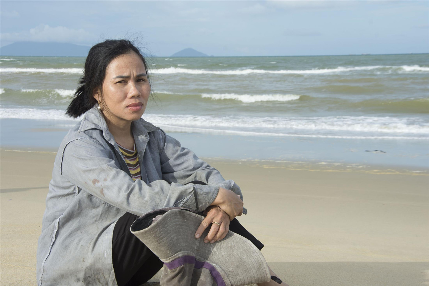 Chị Tình vẫn chưa hết lo lắng về tai họa của gia đình ảnh: Văn Chương