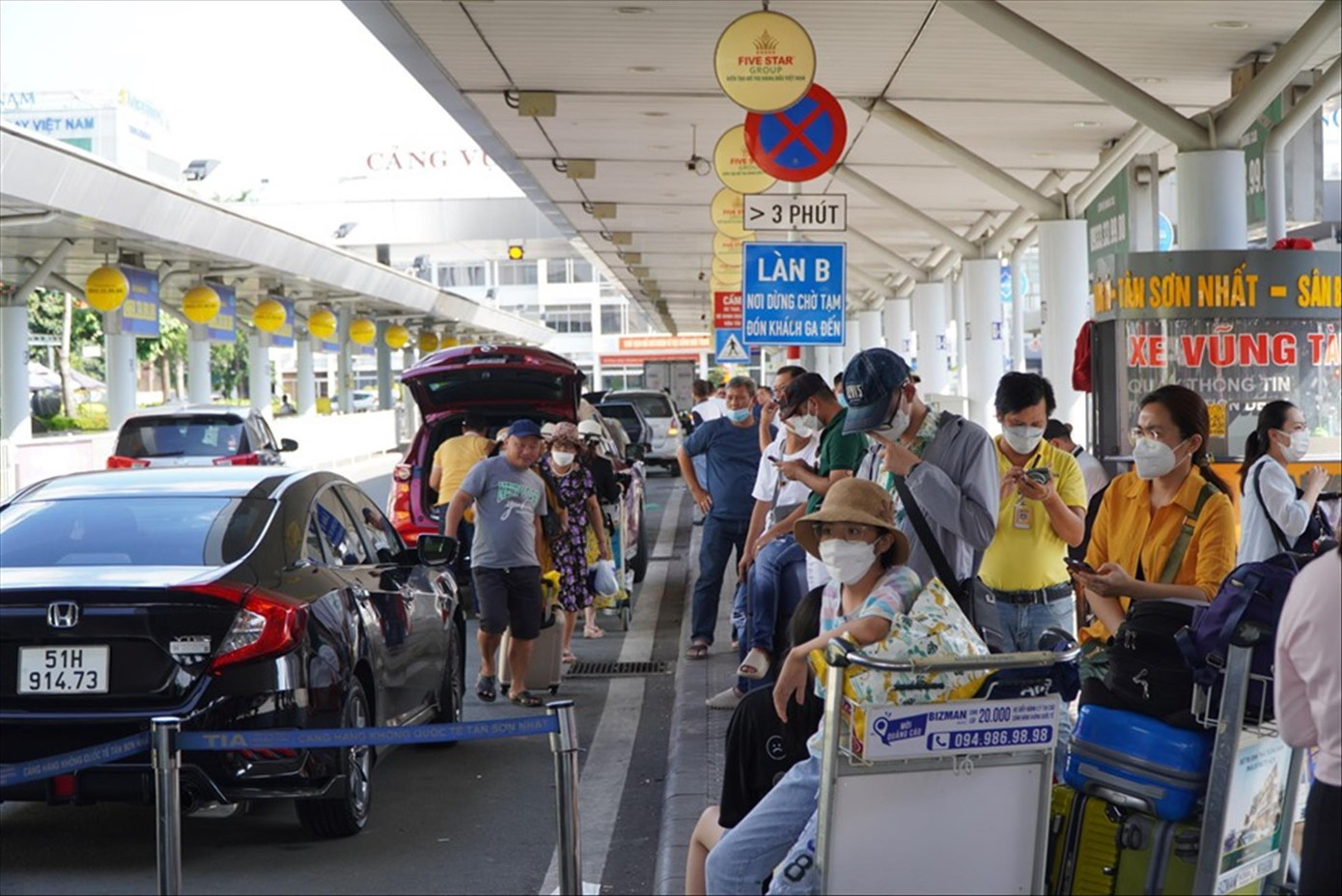 Đảm bảo giao thông thông suốt ở sân bay Tân Sơn Nhất trong dịp Tết Đảm bảo giao thông thông suốt ở sân bay Tân Sơn Nhất trong dịp Tết