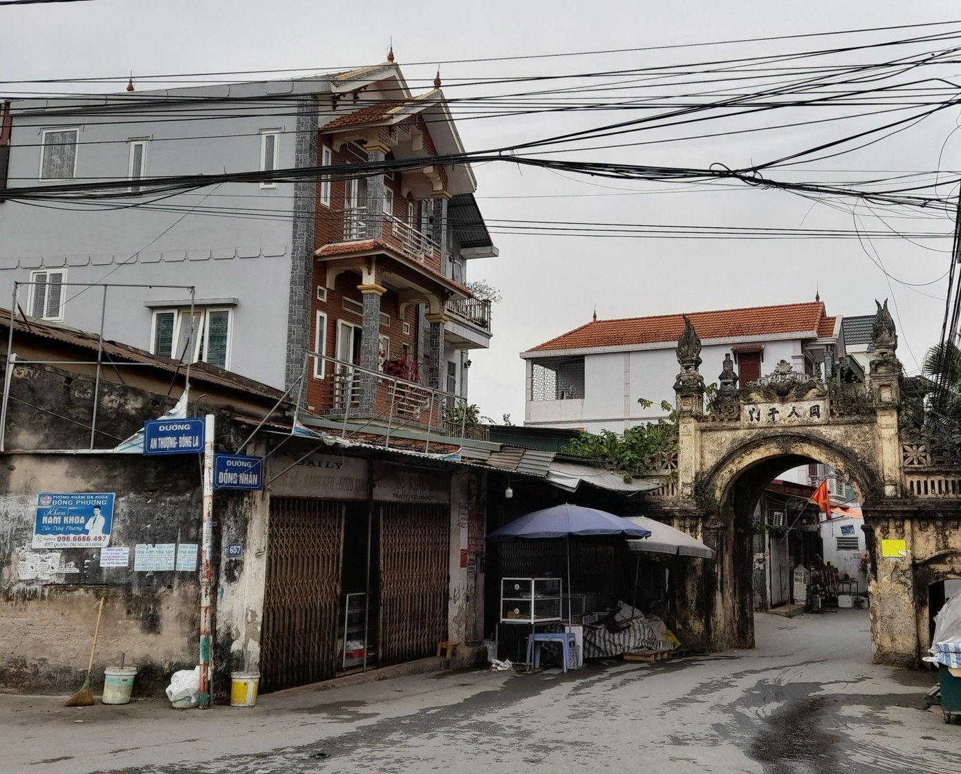 Cơ ngơi tỷ phú mơ trong khu dân cư sầm uất