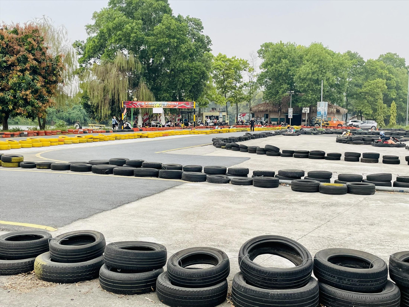 Bên trong khu sinh thái Đầm Trành Bên trong khu sinh thái Đầm Trành