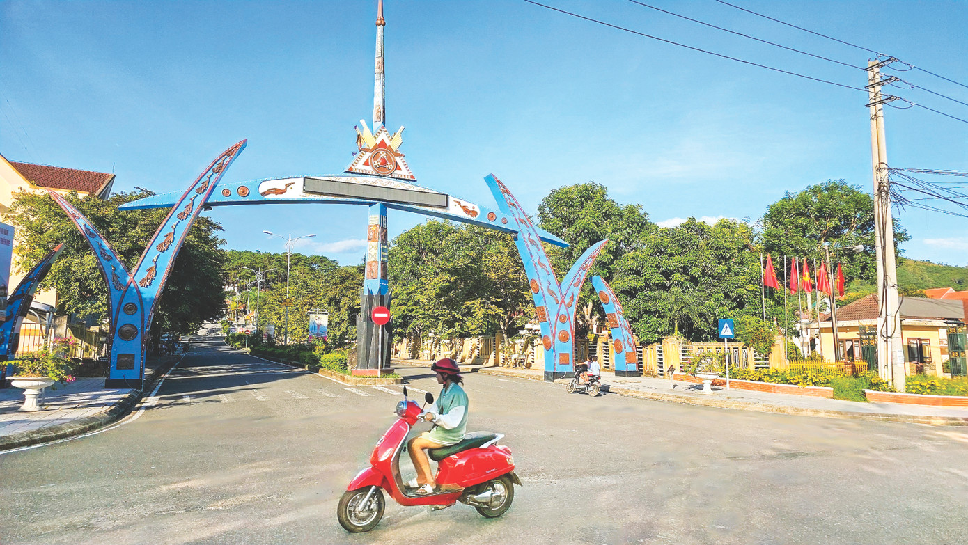 Một góc trung tâm huyện A Lưới Một góc trung tâm huyện A Lưới