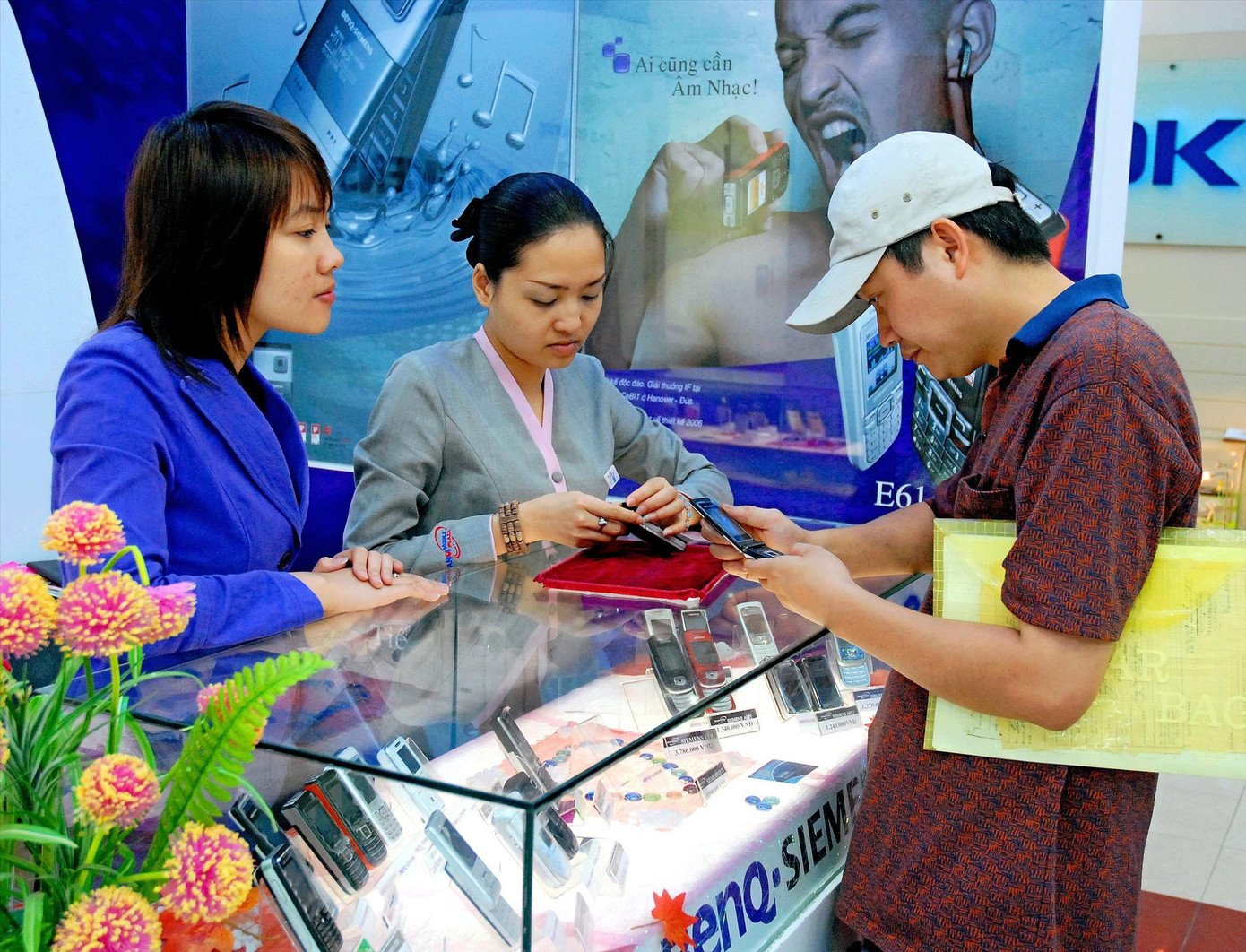 Từ tháng 9/2024, Việt Nam dừng công nghệ 2G. Ảnh: Như Ý Từ tháng 9/2024, Việt Nam dừng công nghệ 2G. Ảnh: Như Ý