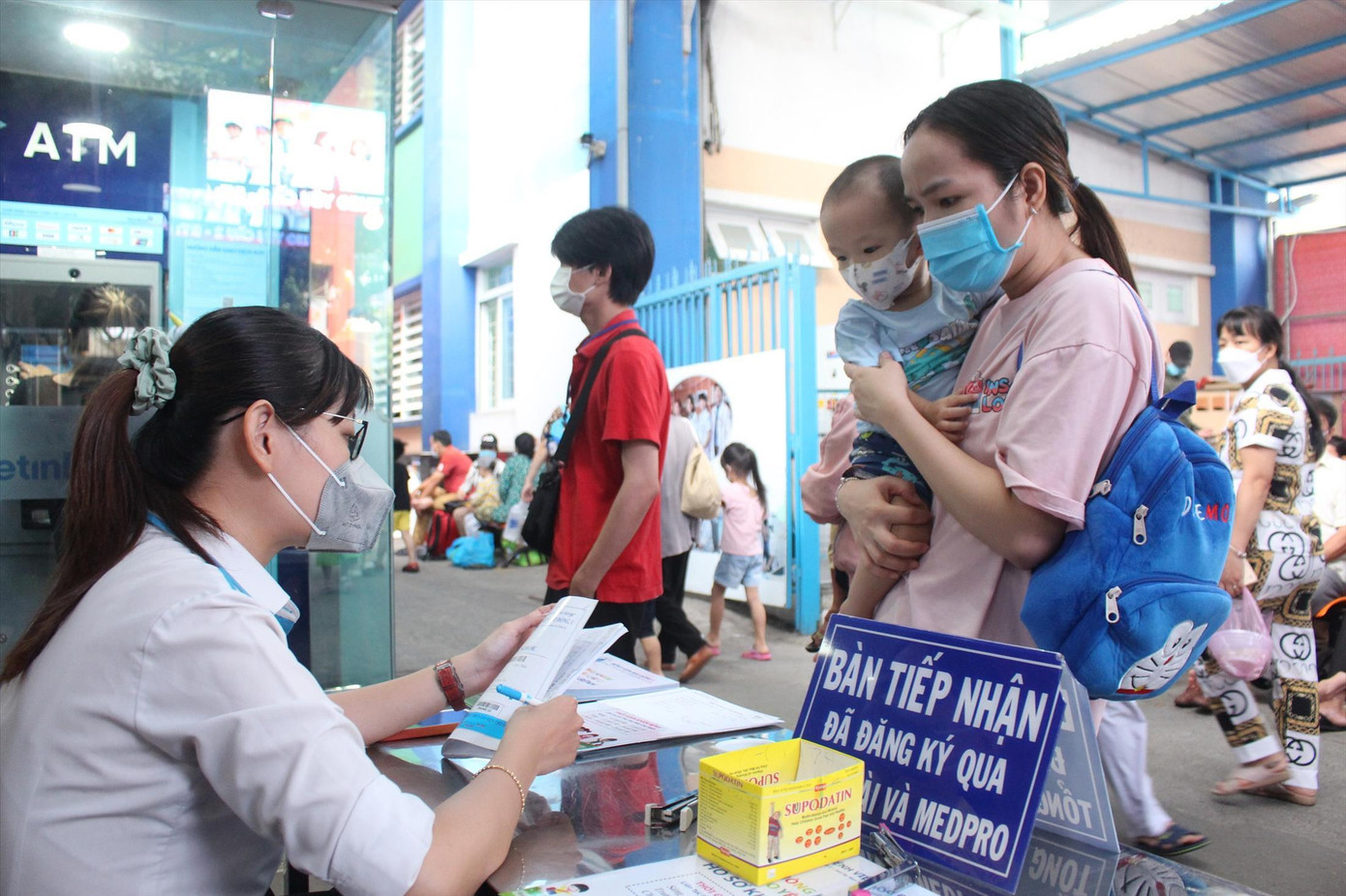 Các bệnh viện đang chủ động giám sát, phát hiện bệnh đậu mùa khỉ ảnh: Vân Sơn Các bệnh viện đang chủ động giám sát, phát hiện bệnh đậu mùa khỉ ảnh: Vân Sơn