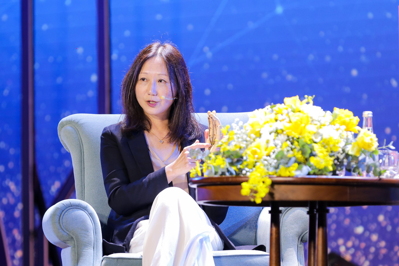 GS Zhenan Bao kể về hành trình nghiên cứu của mình tại buổi giao lưu GS Zhenan Bao kể về hành trình nghiên cứu của mình tại buổi giao lưu