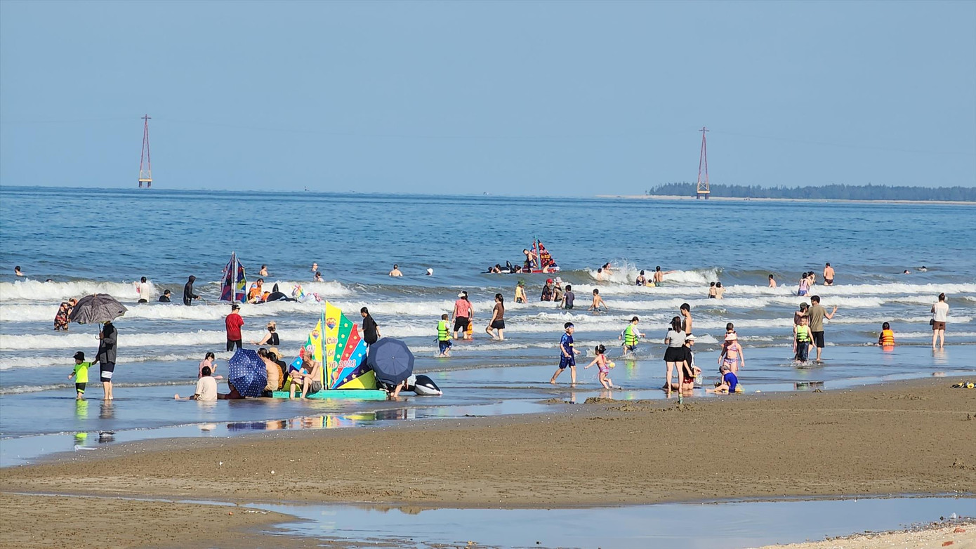 Du lịch trong nước không còn là lựa chọn hàng đầu của nhiều du khách. Ảnh: Trọng Quân Du lịch trong nước không còn là lựa chọn hàng đầu của nhiều du khách. Ảnh: Trọng Quân