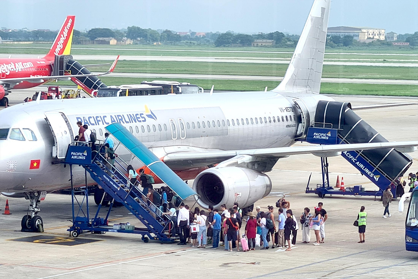 Chỉ còn 1 tuần tới nghỉ lễ Quốc khánh 2/9, giá vé máy bay bắt đầu giảm khi lượng ghế trống còn nhiều.