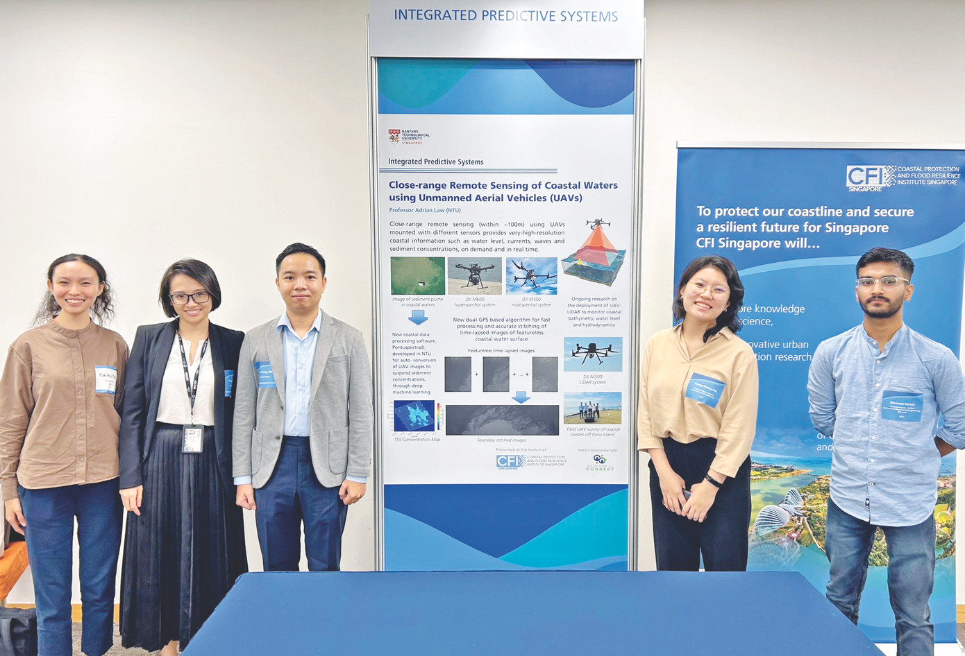 TS Hiếu (thứ 3 từ trái sang) cùng đồng nghiệp tham gia hội thảo khoa học tại Mỹ TS Hiếu (thứ 3 từ trái sang) cùng đồng nghiệp tham gia hội thảo khoa học tại Mỹ