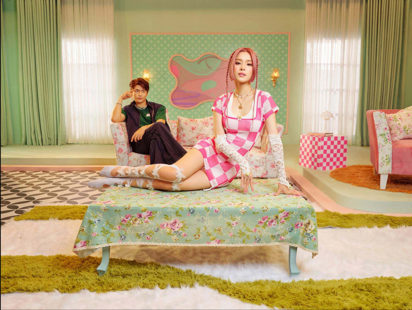 Ca sĩ Erik bị chỉ trích và phải xin lỗi khi biểu diễn “bản TikTok” của “Chạy về khóc với anh” dẫn đến màn reo hò phản cảm của fan. Ca sĩ Erik bị chỉ trích và phải xin lỗi khi biểu diễn “bản TikTok” của “Chạy về khóc với anh” dẫn đến màn reo hò phản cảm của fan.