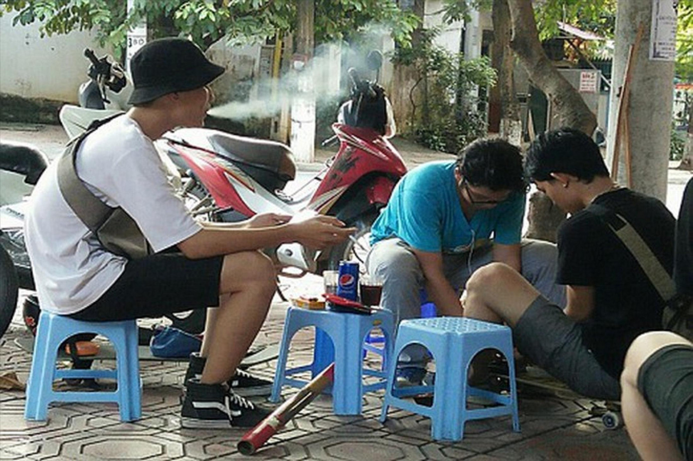 Giới trẻ tiếp cận nhiều loại thuốc lá có hại cho sức khỏe Giới trẻ tiếp cận nhiều loại thuốc lá có hại cho sức khỏe