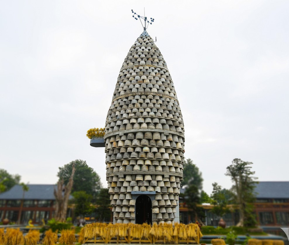 Tháp Thần Nông ghép từ 1.012 cối đá ở Bắc Ninh