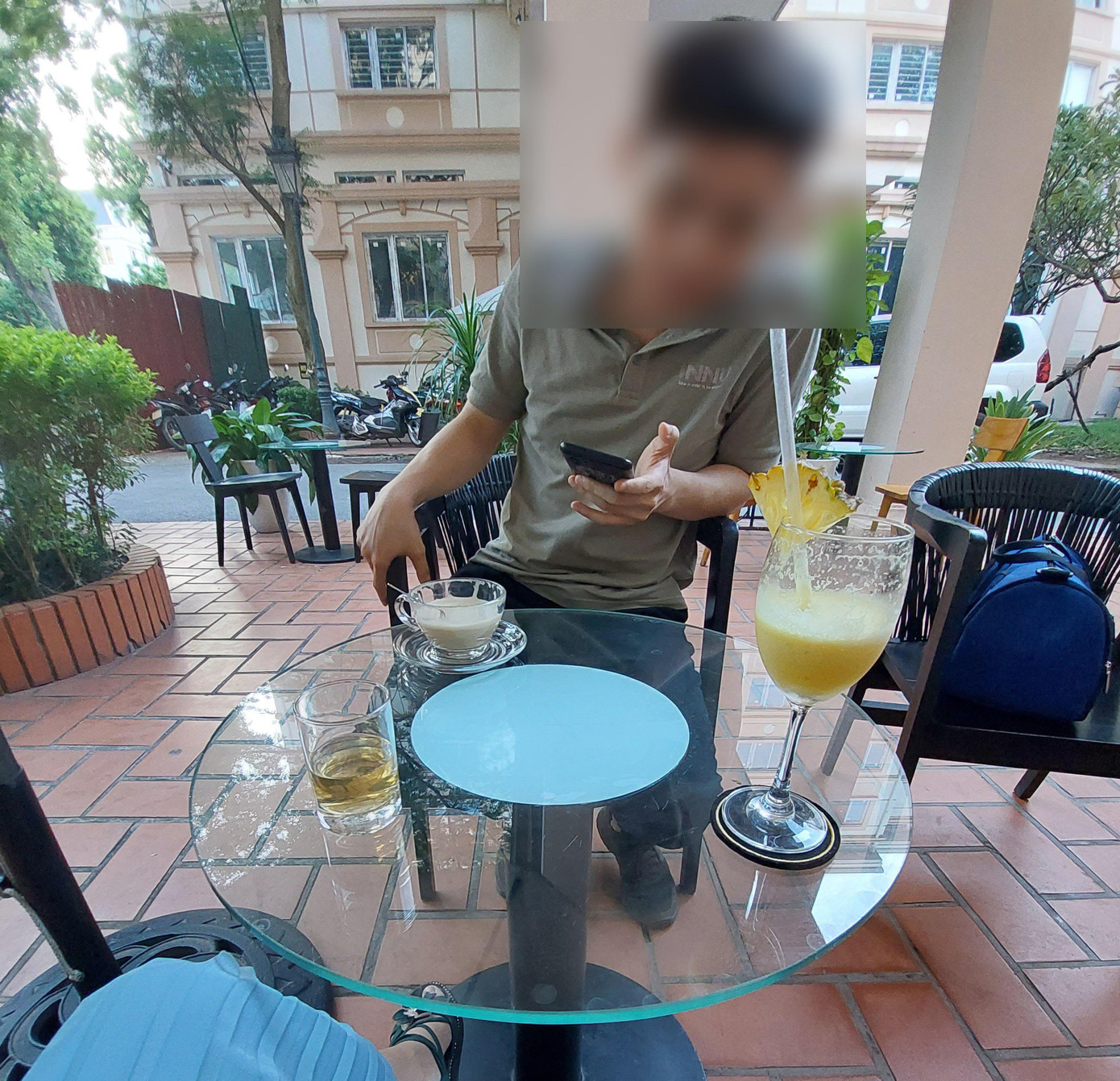 Nhân viên môi giới Vũ Anh T chào mời người mua TPDN