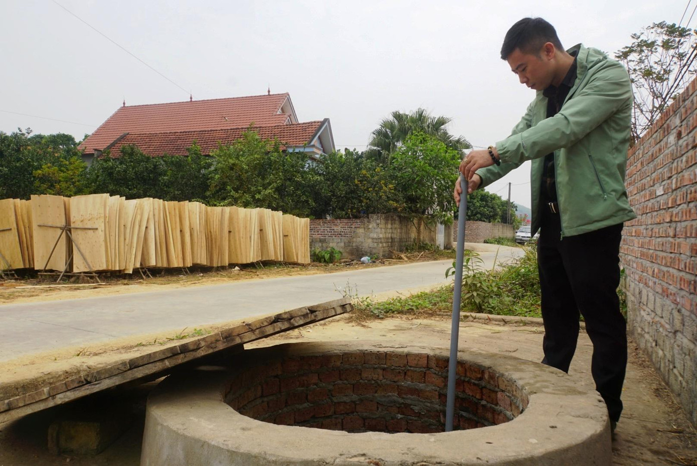 Giếng sâu 3 m, mực nước 1,5 m nhưng không bao giờ cạn