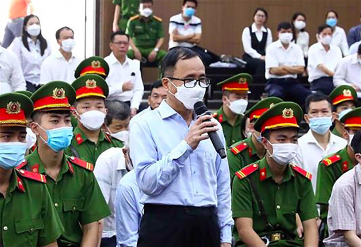 Cựu Bí thư Tỉnh ủy Bình Dương Trần Văn Nam tại tòa Cựu Bí thư Tỉnh ủy Bình Dương Trần Văn Nam tại tòa