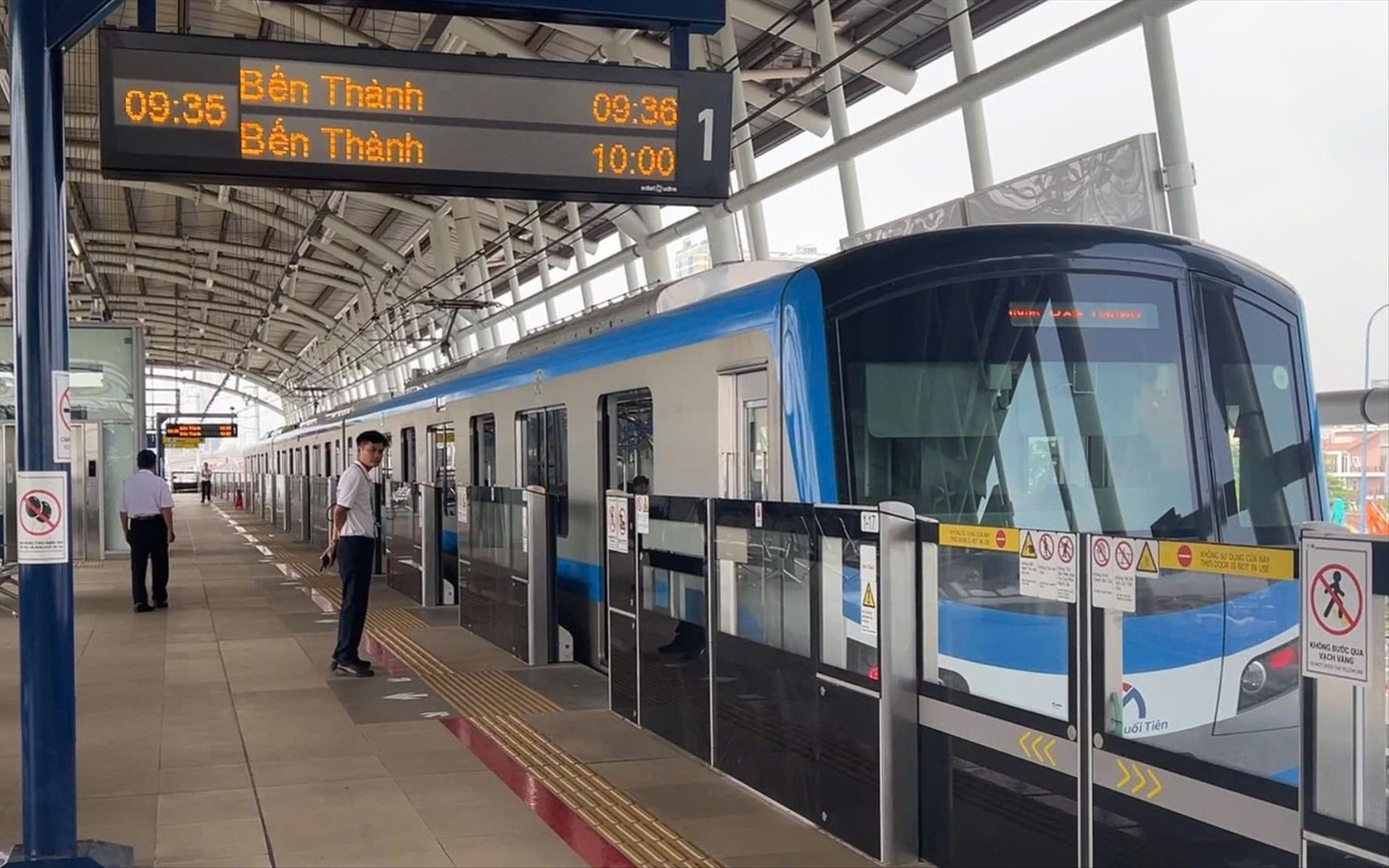 Tuyến metro số 1 TPHCM sẽ tăng chuyến để phục vụ dịp lễ 30/4. Ảnh: PV