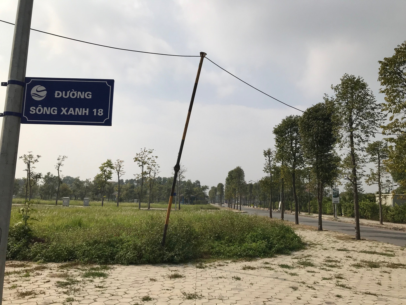 Nhiều dự án khu đô thị tại TP Phủ Lý, Hà Nam sau thu hồi đất của dân bỏ hoang cỏ mọcẢnh: Minh Tuấn Nhiều dự án khu đô thị tại TP Phủ Lý, Hà Nam sau thu hồi đất của dân bỏ hoang cỏ mọcẢnh: Minh Tuấn