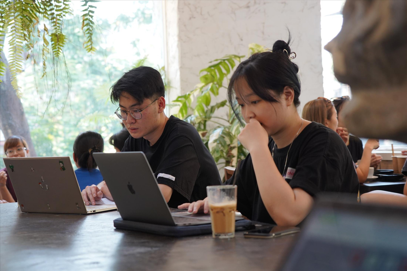 Nhân sự Gen Z có cá tính mạnh mẽ, ưa thích sự trải nghiệm. Ảnh: Châu Linh