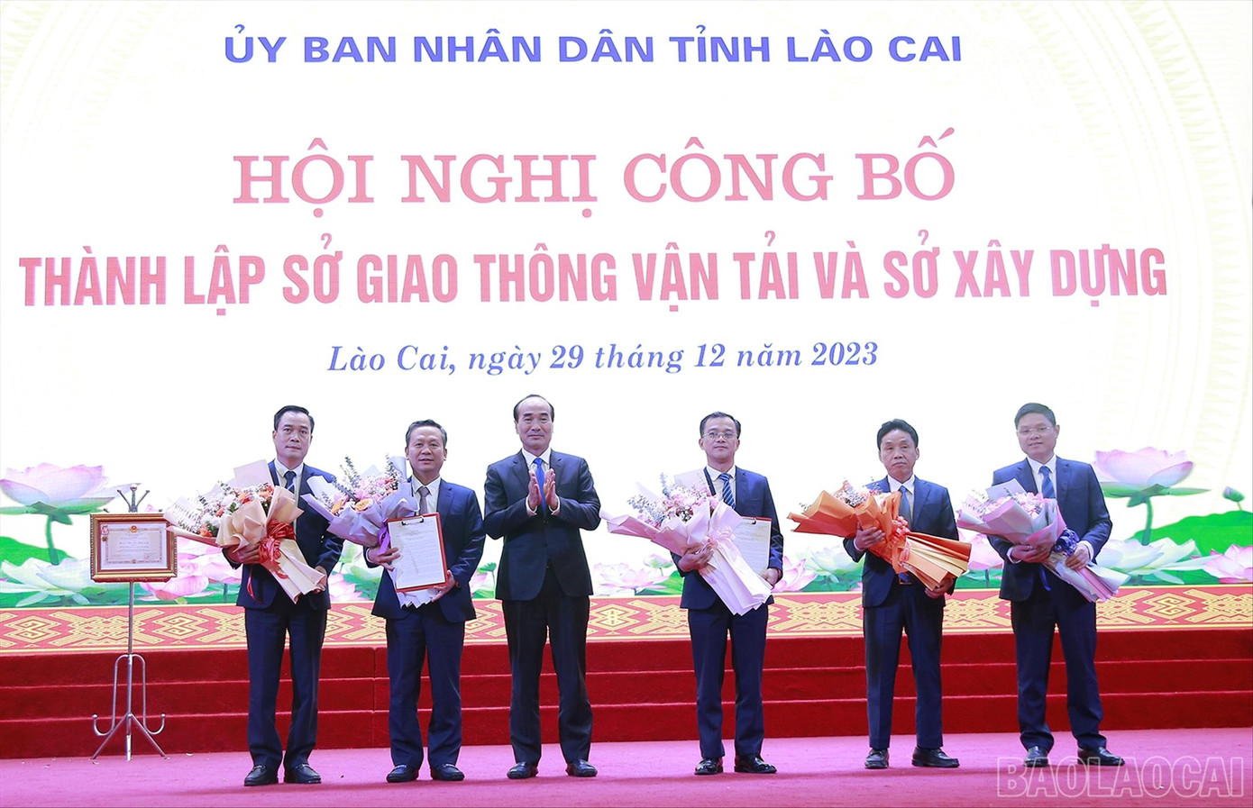 Do gặp nhiều khó khăn, vướng mắc, nên sau 5 năm thực hiện, tỉnh Lào Cai đã quyết định tách Sở Giao thông vận tải – Xây dựng thành 2 sở như cũ Ảnh: Báo Lào Cai