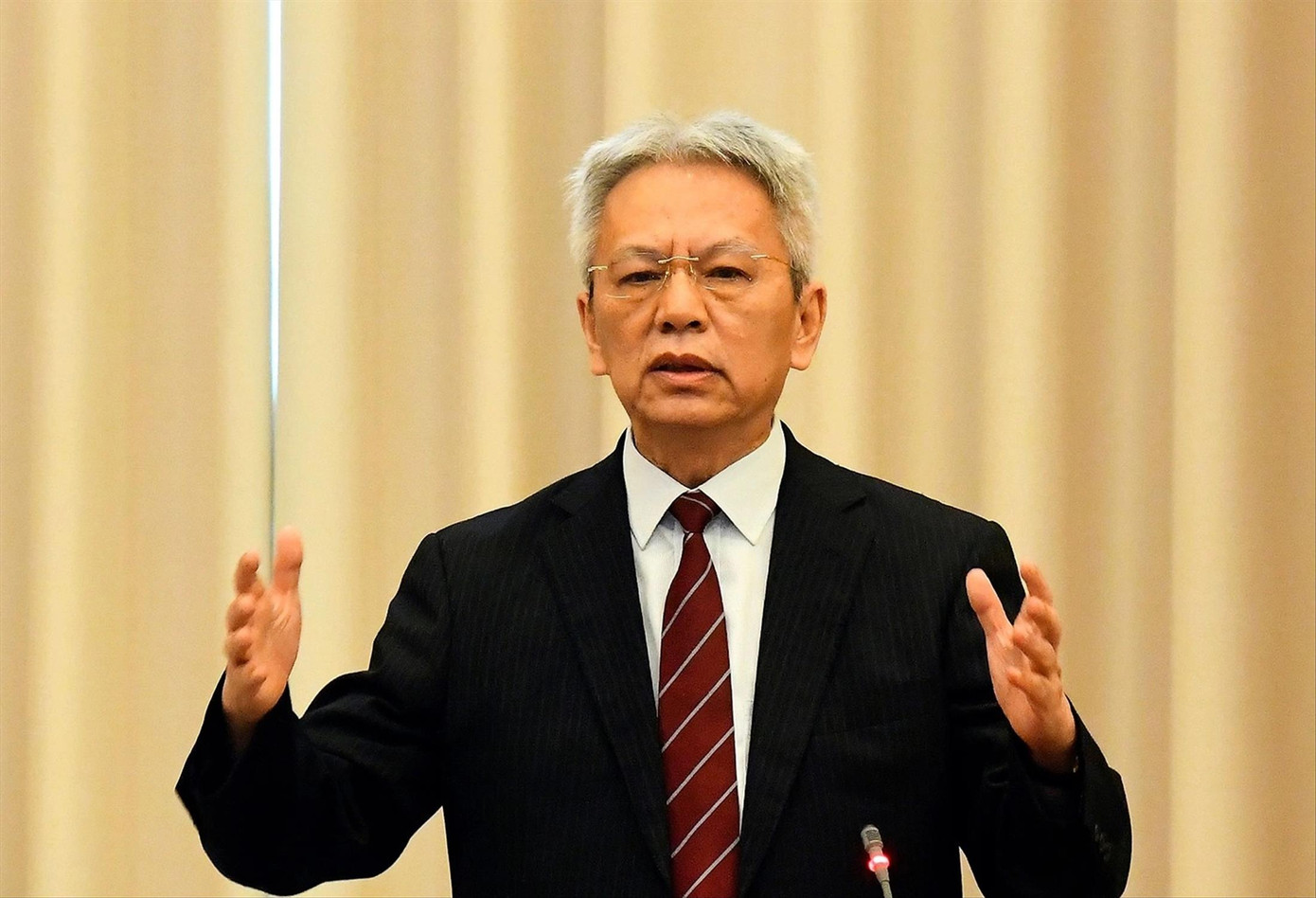 Ông Nguyễn Sĩ Dũng