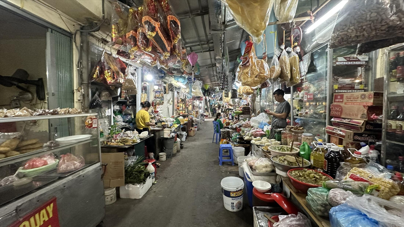 Giá hàng hóa tại chợ truyền thống rục rịch tăng theo giá xăng dầu Giá hàng hóa tại chợ truyền thống rục rịch tăng theo giá xăng dầu