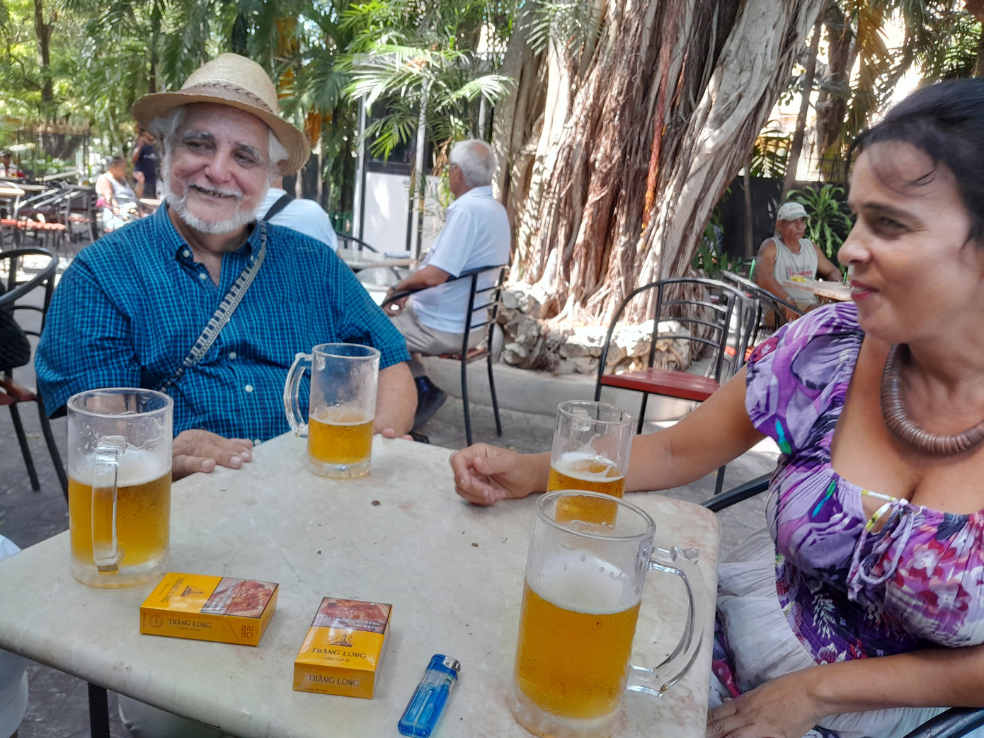 Cặp vợ chồng nghệ sĩ Carlos Sanchez và Maria del Carmen Suarez