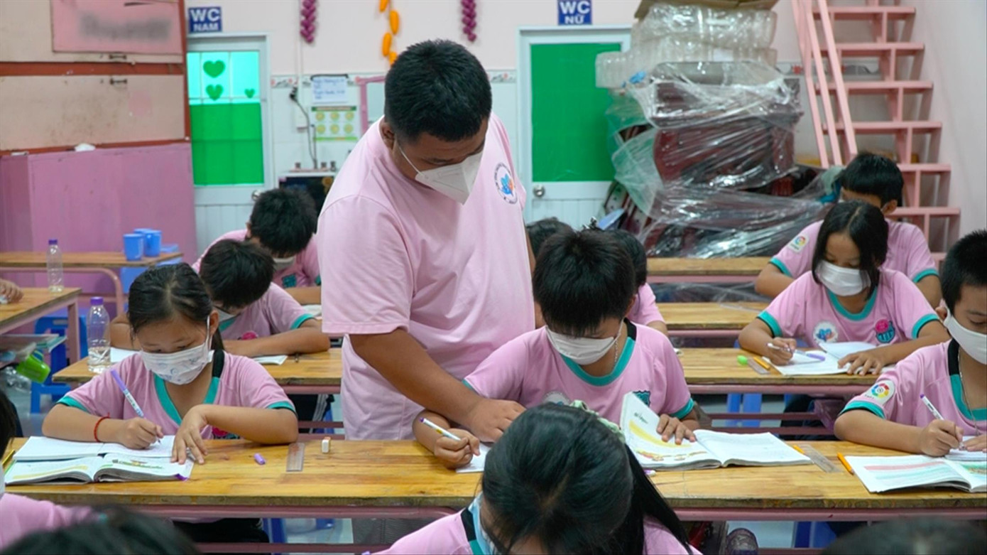 Anh Huỳnh Quang Khải đã có 14 năm đồng hành với trẻ em nghèo Anh Huỳnh Quang Khải đã có 14 năm đồng hành với trẻ em nghèo