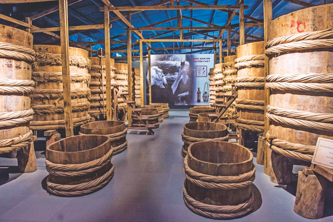 Bảo tàng Mắm ở TP Phan Thiết, tỉnh Bình Thuận, thời trước khi ngư miền Trung xuôi vô vùng biển phương Nam thường gộp chung là đi vô xứ mắm Phan Thiết ảnh: Văn Chương Bảo tàng Mắm ở TP Phan Thiết, tỉnh Bình Thuận, thời trước khi ngư miền Trung xuôi vô vùng biển phương Nam thường gộp chung là đi vô xứ mắm Phan Thiết ảnh: Văn Chương