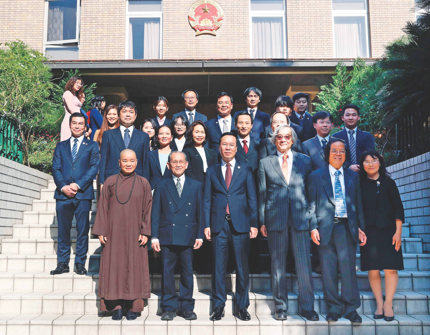 Chủ tịch nước Võ Văn Thưởng gặp mặt đại diện các thế hệ người Việt Nam có nhiều đóng góp. Ảnh: Thống Nhất, TTXVN