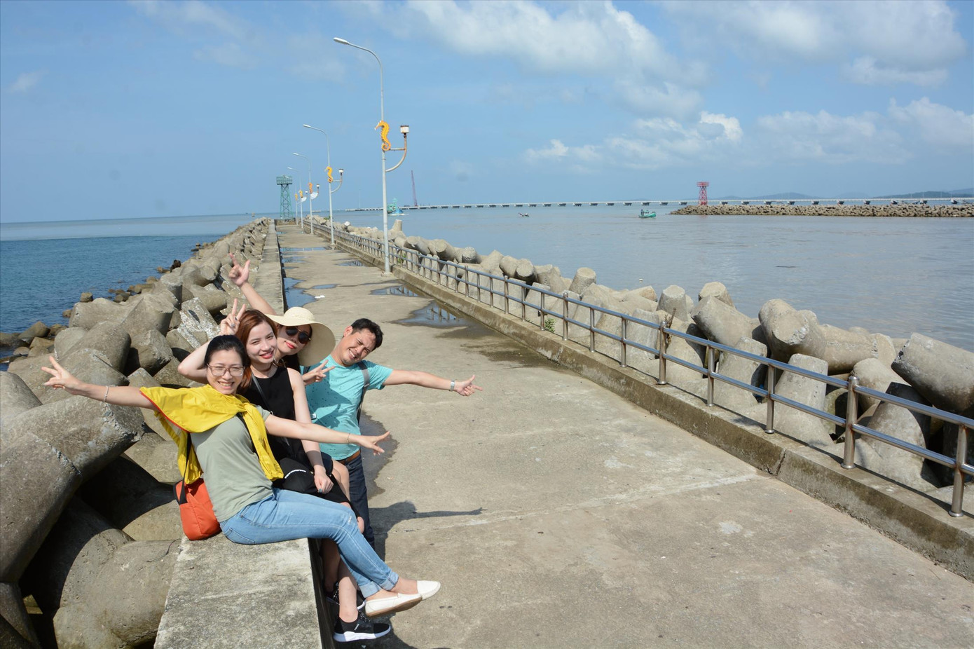 Người làm du lịch mong chờ chính sách phù hợp, cởi mở để thu hút du khách sớm trở lại Ảnh: NHẬT HUY