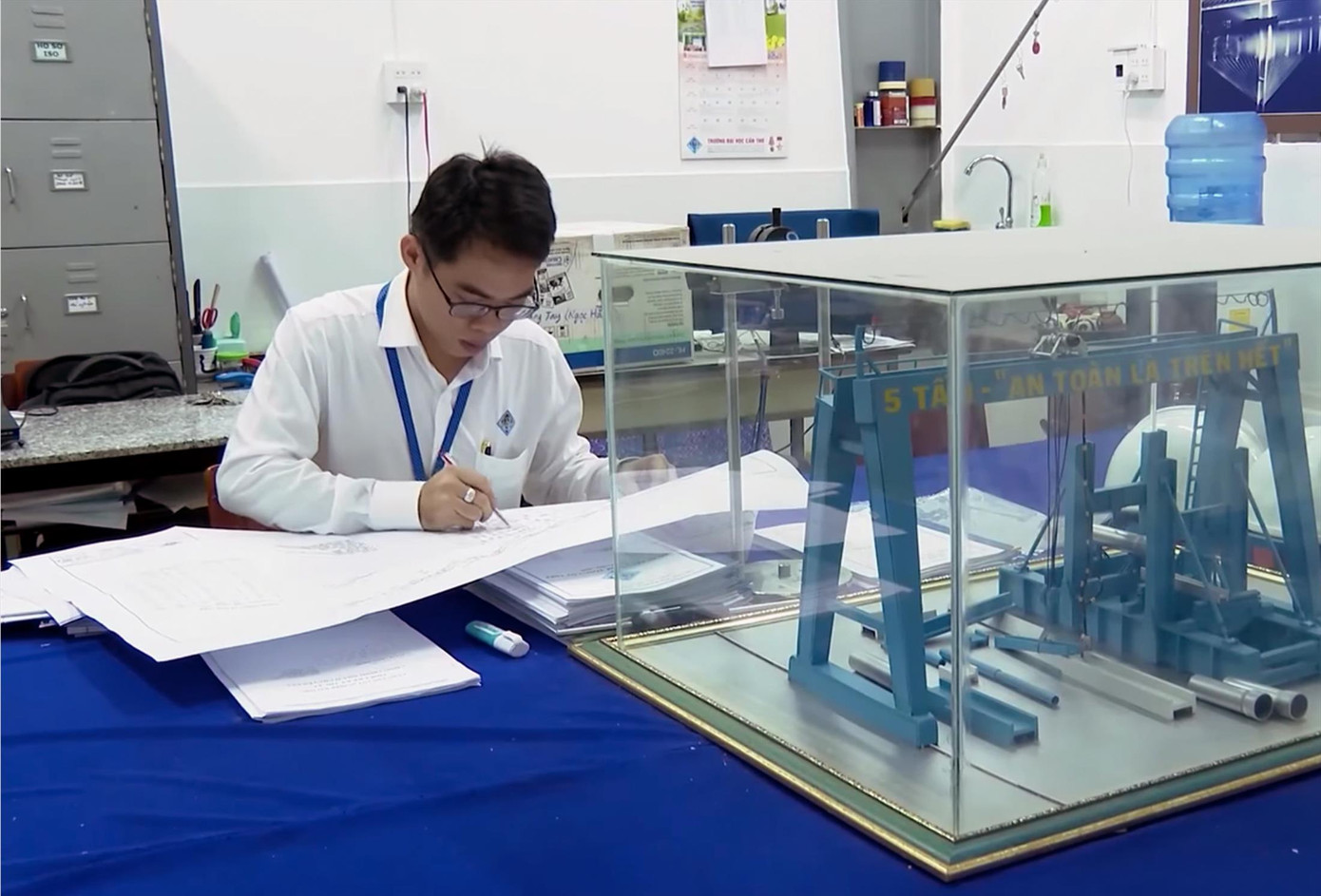 PGS.TS Huỳnh Trọng Phước, giảng viên Trường Bách khoa (ĐH Cần Thơ) đã gặt hái được nhiều thành quả sau gần chục năm nghiên cứu về vật liệu mới trong lĩnh vực xây dựng