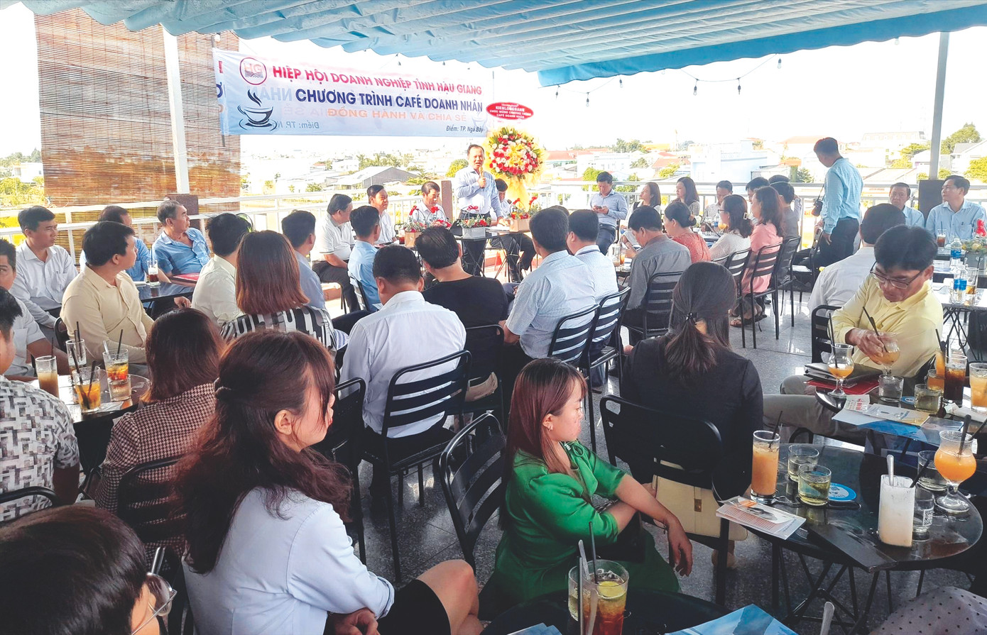 Cà phê Doanh nhân thu hút đông đảo cộng đồng doanh nghiệp