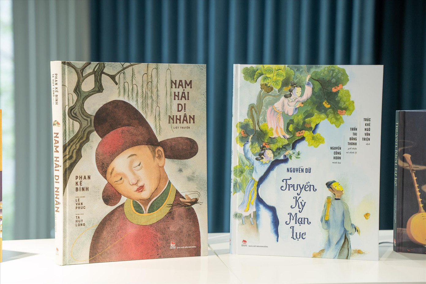 Artbook “Truyền kỳ mạn lục” và “Nam Hải dị nhân liệt truyện” được đầu tư minh họa công phu