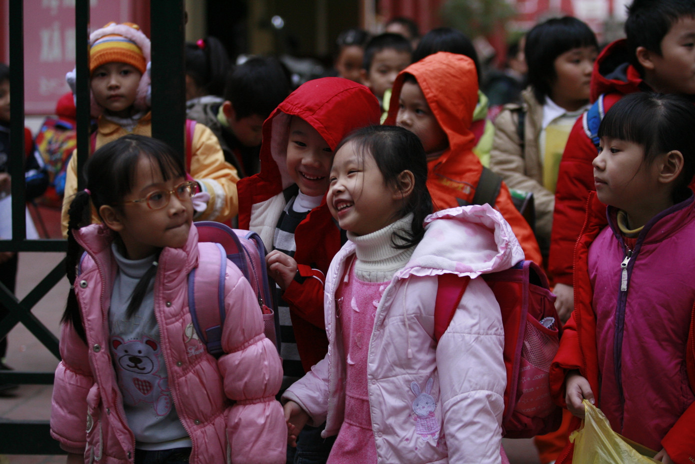 Không bị ép học thêm, học sinh có thêm thời gian cho các hoạt động nghệ thuật, thể thao, giải trí... Ảnh: Hồng Vĩnh Không bị ép học thêm, học sinh có thêm thời gian cho các hoạt động nghệ thuật, thể thao, giải trí... Ảnh: Hồng Vĩnh