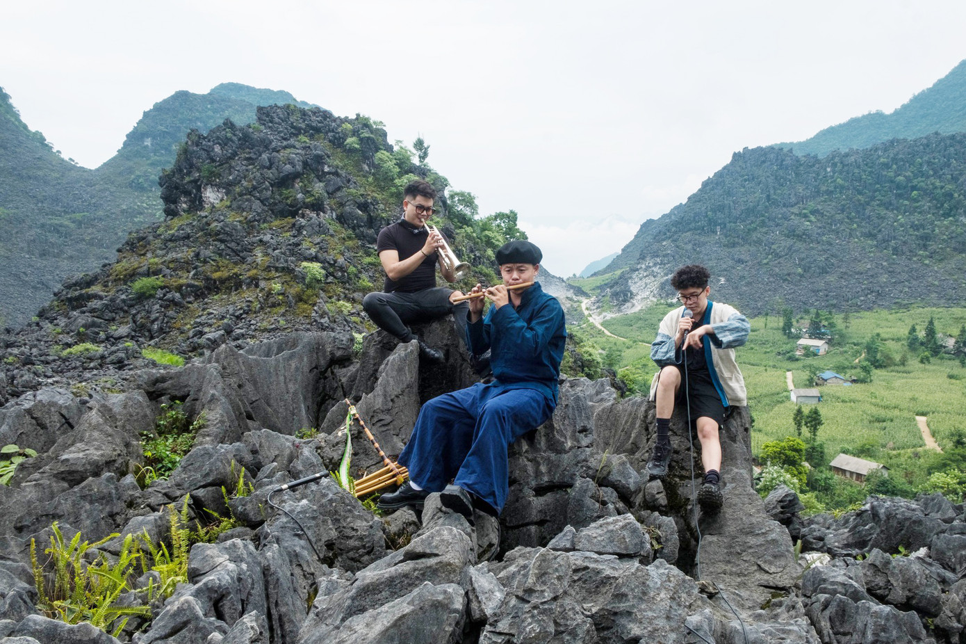 Trung Bảo hòa giọng beatbox cùng với các nhạc cụ dân tộc trong dự án Thanh Cảnh 2023