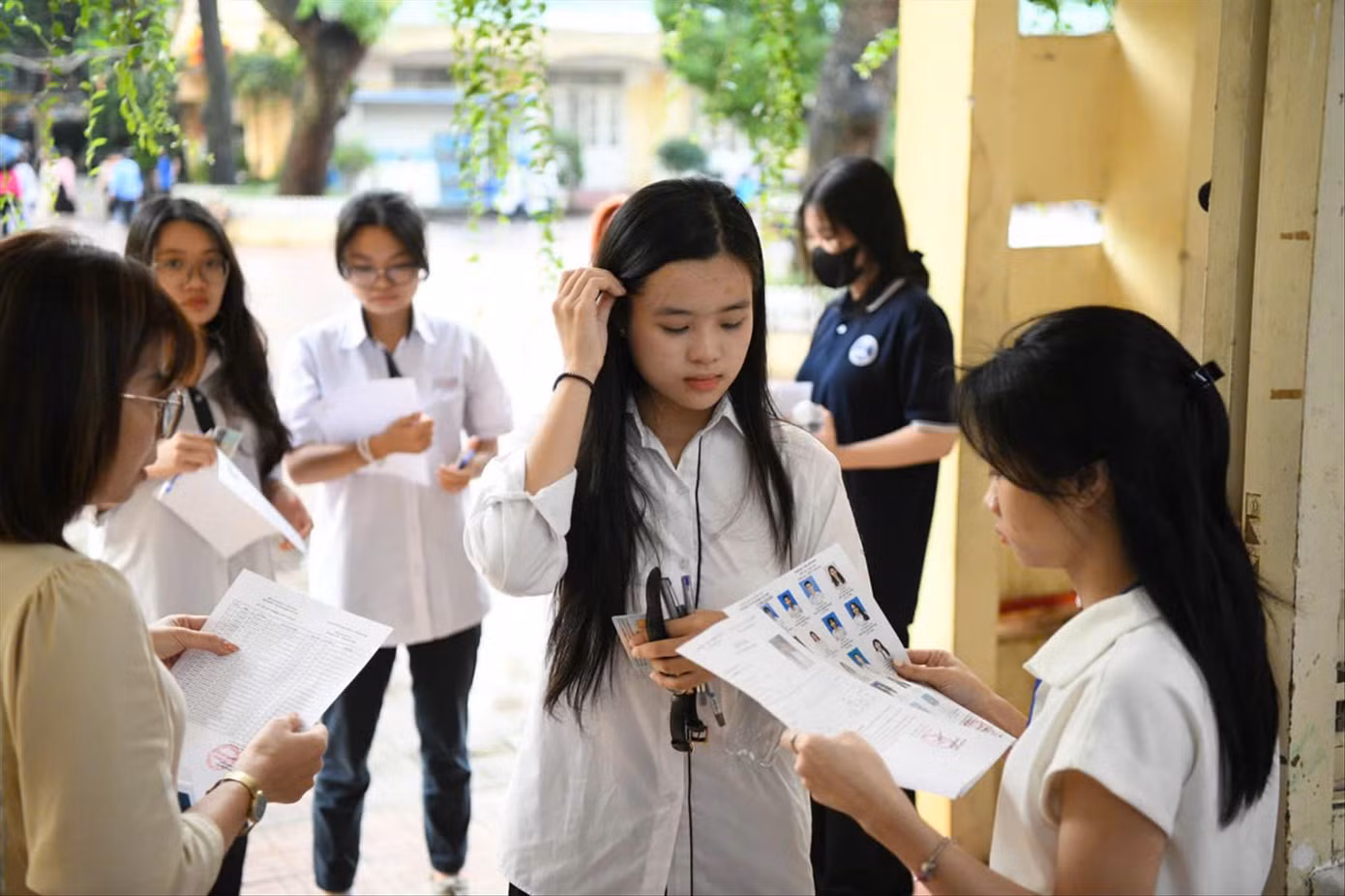 Những thí sinh dự thi kì thi tốt nghiệp THPT cuối cùng của chương trình giáo dục phổ thông 2006. Ảnh: NHƯ Ý Những thí sinh dự thi kì thi tốt nghiệp THPT cuối cùng của chương trình giáo dục phổ thông 2006. Ảnh: NHƯ Ý