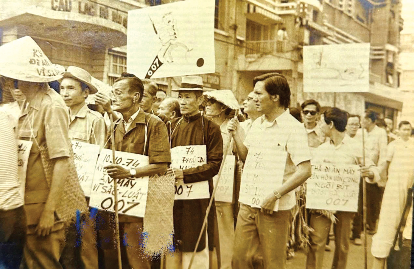 Phong trào Ký giả ăn mày (Nhà báo Khuynh Diệp cung cấp)